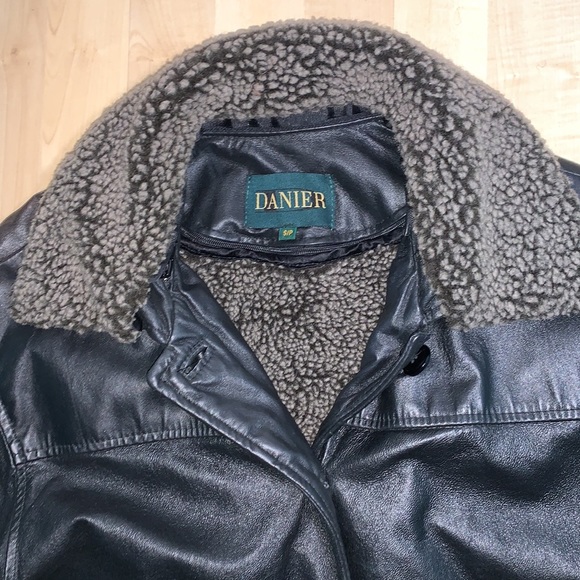 DANIER Leather Jacket w/ removable Sherpa insulation vest & collar - Picture 3 of 14
